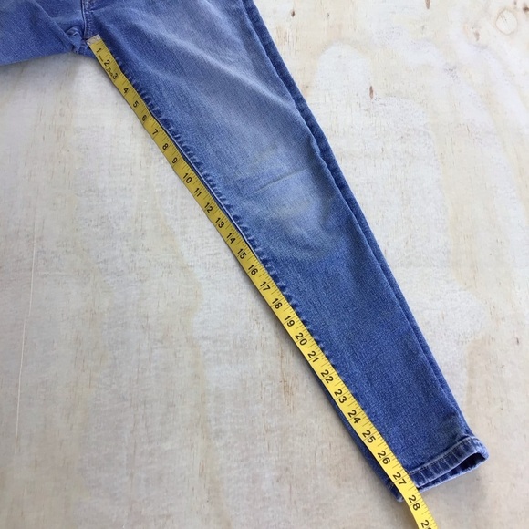 Able Women's Light Blue Ankle Jeans - Picture 12 of 14